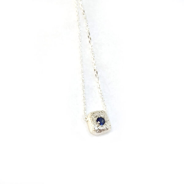 collier saphir